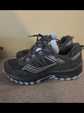 Saucony Excursion TR13 Women’s Trail Shoes - Black & Light Gray